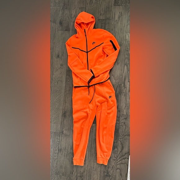 Electro Orange Nike Tech Fleece Full Zip Hooded Sweatshirt with matching Joggers - Picture 3 of 8
